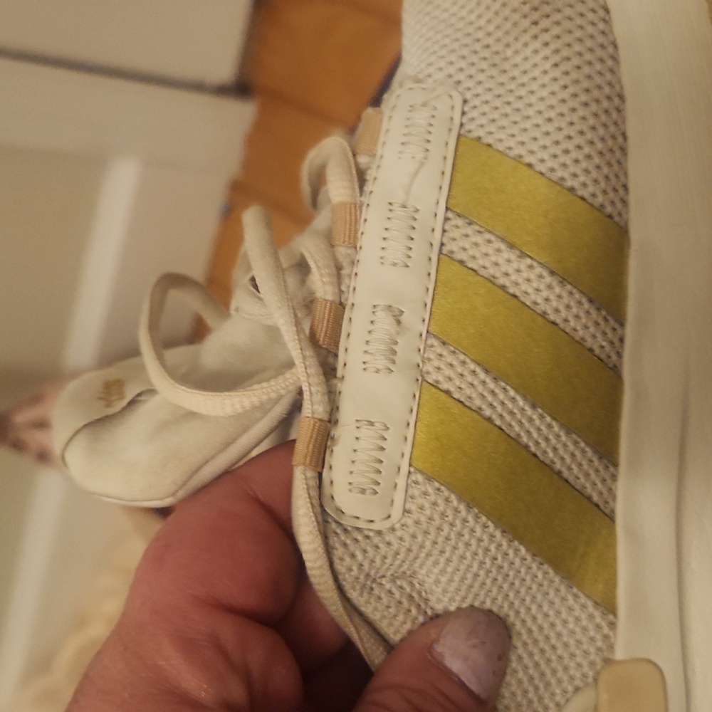 Adidas - Picture 5 of 6